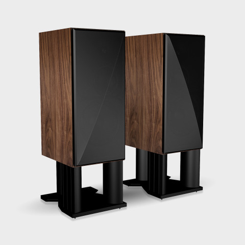 clc65_persp_walnut_grilles.jpg