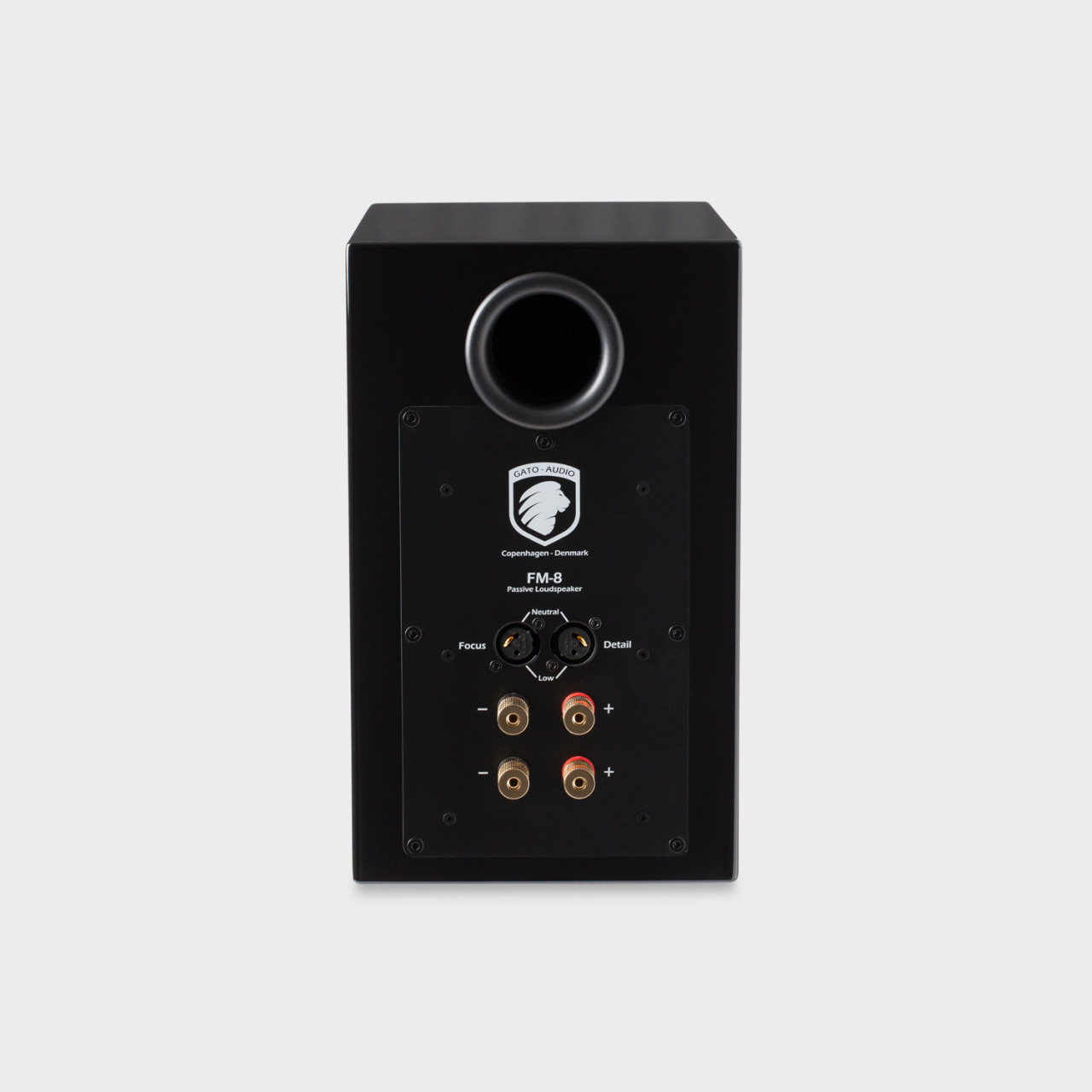 fm-8_back_black_grey_3.jpg