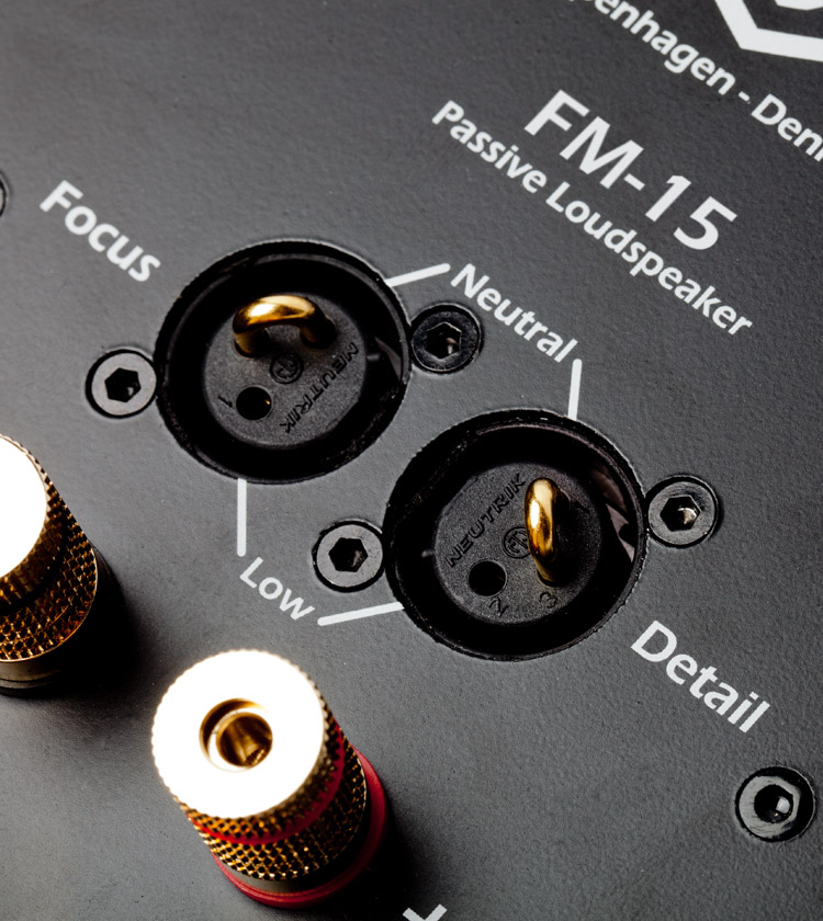 FM-15 Two-Way Passive Bookshelf Loudspeaker